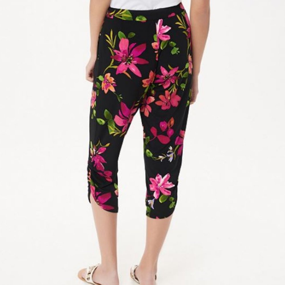 Susan Graver Liquid Knit Crop Pants with Ruching Detail 451 - Picture 2 of 4
